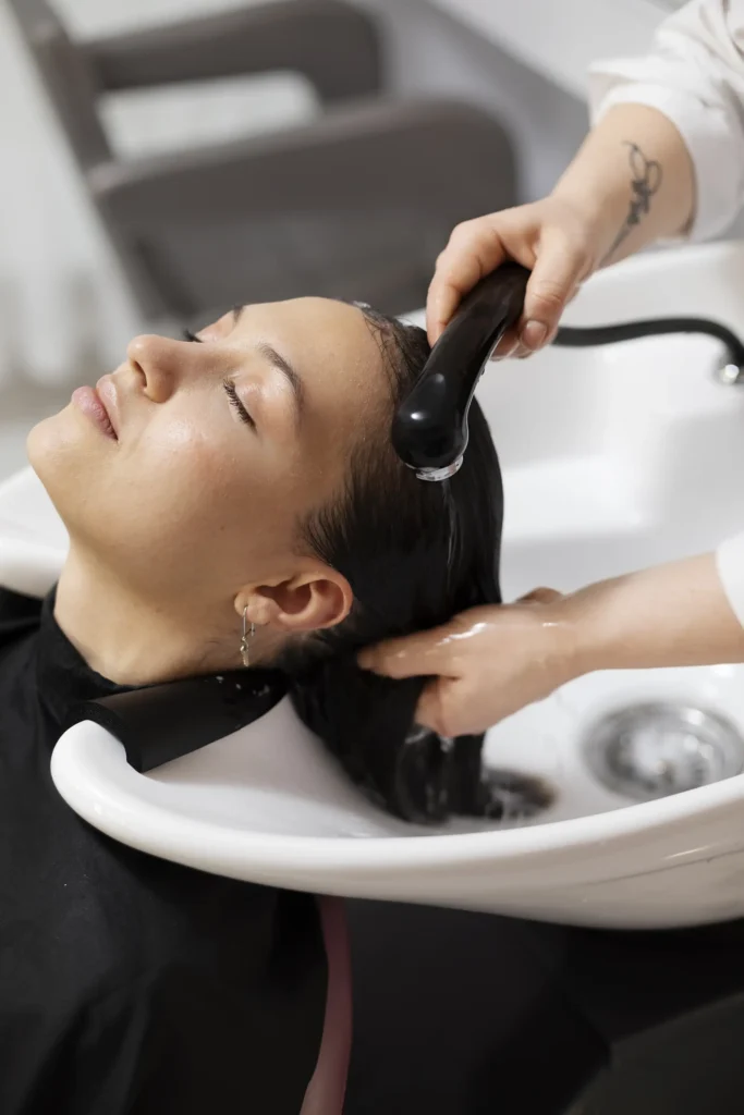 Service coiffure - coupe, couleur, brushing sur devis